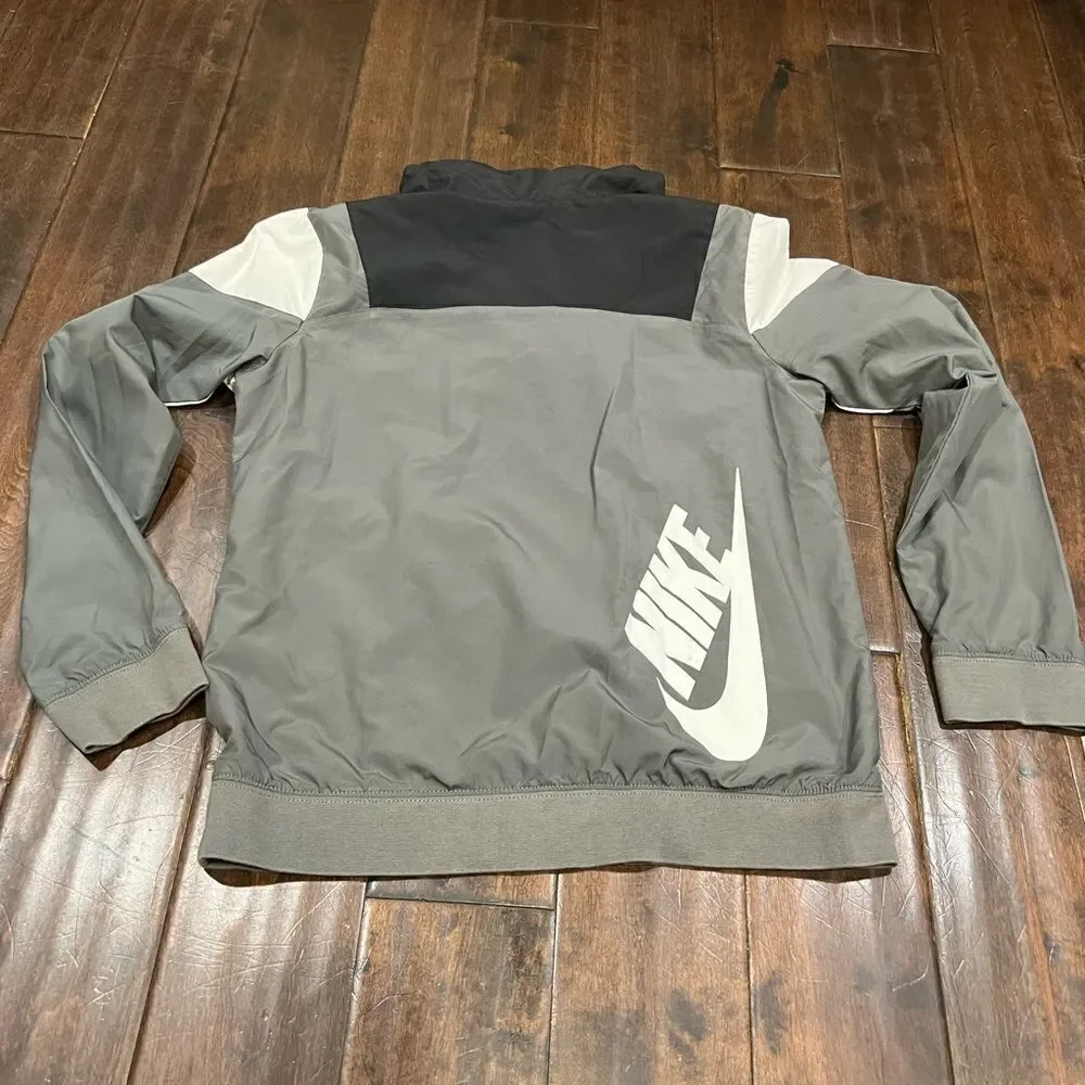 Nike pullover youth XL